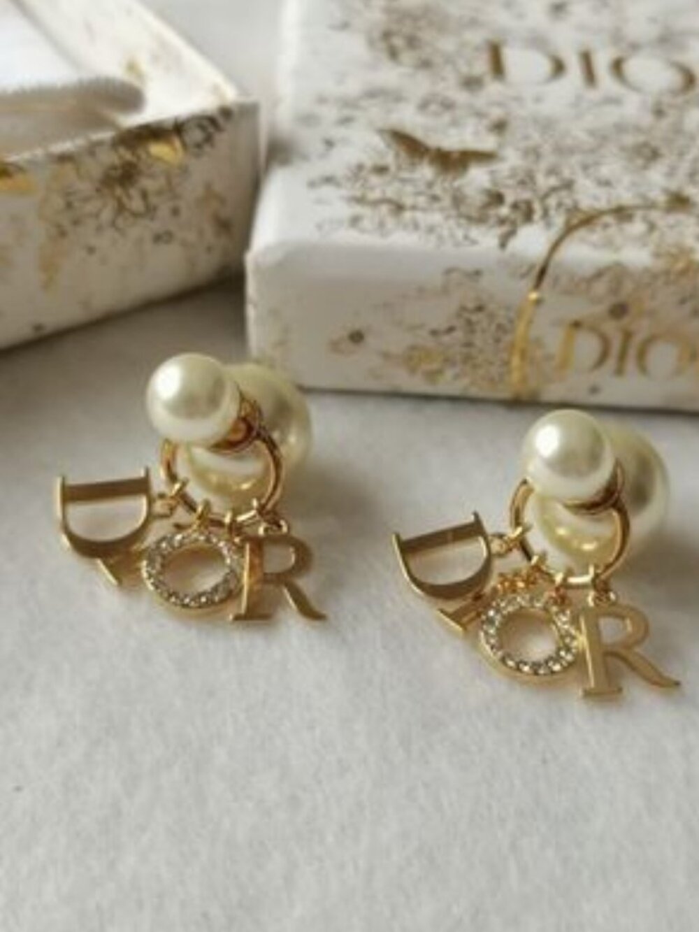 Christian Dior Tribales Crystal Drop Charms and Pearls Gold Tone Stud Earrings - Picture 4 of 5